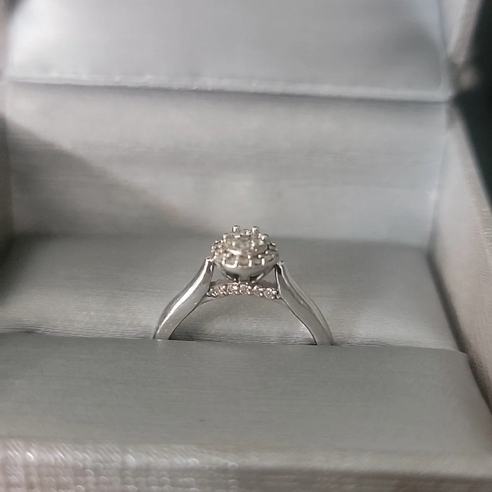 White gold ring - Picture 2 of 7